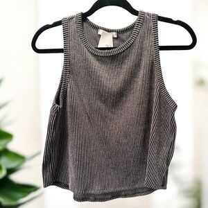 Tres Bien NWT Ribbed Tank Small
